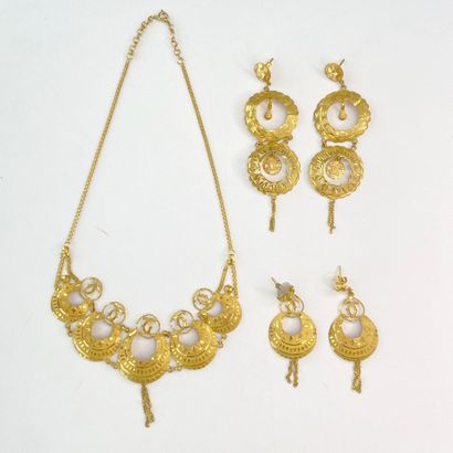 Intricately crafted necklace and 2 pairs...