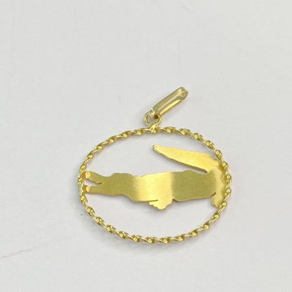 Gold pendant with design, 2.06 g