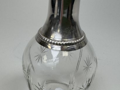 Small bottle made of molded crystal and 950/1000...