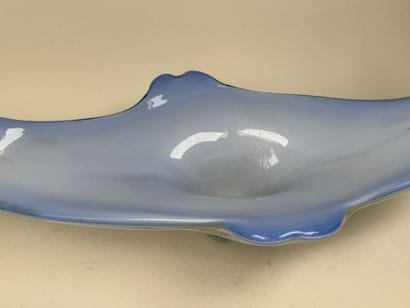 MURANO, dans le gout de.
Grand coupe en verre...