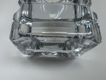 DAUM France.
Large molded and pressed crystal...