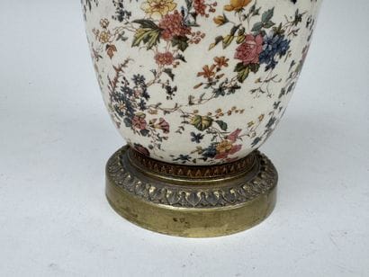 SARREGUEMINES (?).
Fine earthenware vase...