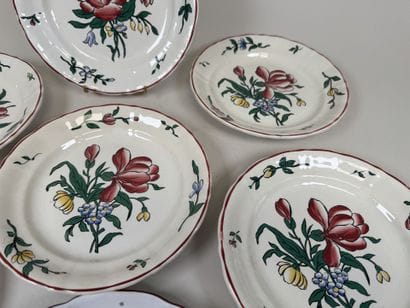 SARREGUEMINES.
Set of 6 polychrome earthenware...