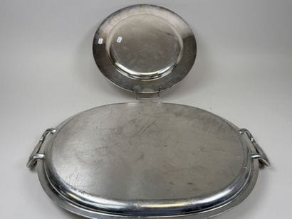 RAVINET D'ENFERT.
Large circular serving...