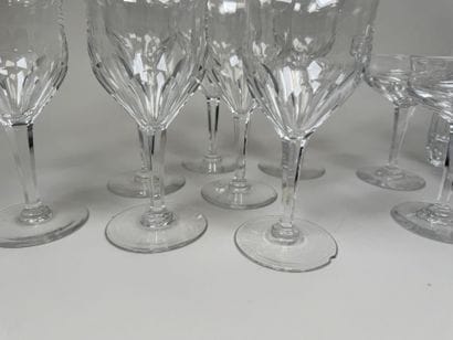 Crystal and glass set including:
- 7 stemmed...