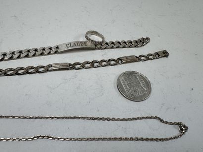 Ensemble de bijoux en argent comprenant :...