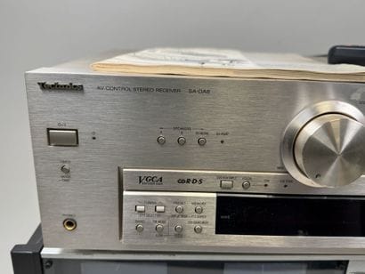 HI-FI set including:
- TECHNICS.
Model SA-DA8.
Stereo...