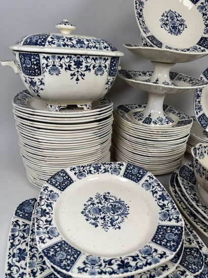 GIEN.
A large set of blue-and-white earthenware...