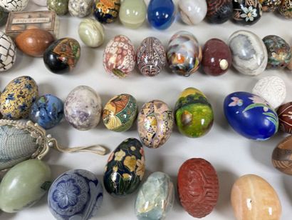 Important collection of eggs and decorative...