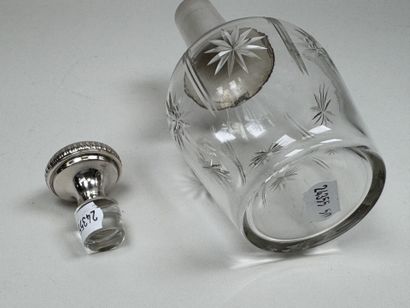 Small bottle made of molded crystal and 950/1000...