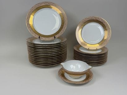 HAVILAND à Limoges.
Partie de service de...