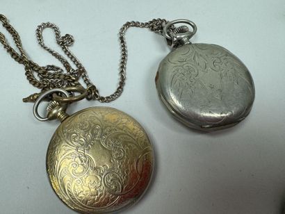 Lot comprenant :
- deux montres de gousset...