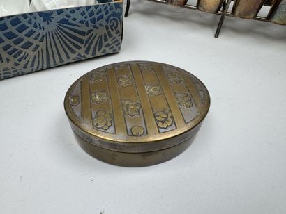 Silver plated liquor glass display stand...