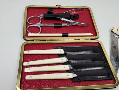 Set includes:
- LE TANNEUR.
Synthetic ivory-colored...
