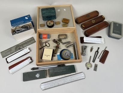 Important lot d'objets divers dont :
- Maurice...