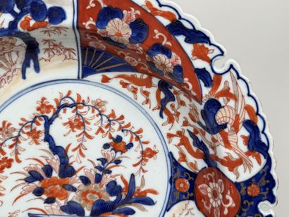 JAPAN, IMARI, early 20th century.
Large,...
