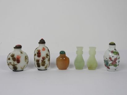 Chine, XXe. 
Ensemble de six tabatières,...