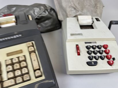Set of two BURROUGHT and HERMES calculators.
18...