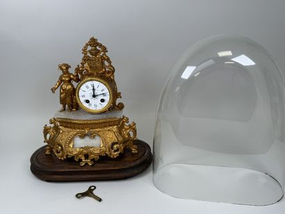 ANGLADE JEUNE à Tours.
Pendule en régule...