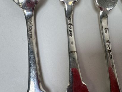 Ensemble de 6 fourchettes et 6 cuillères...