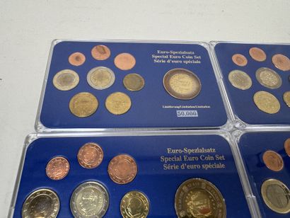 12 coffrets numismatique de pièces en Euro...