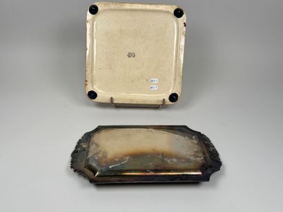 GIEN.
Polychrome earthenware trivet decorated...