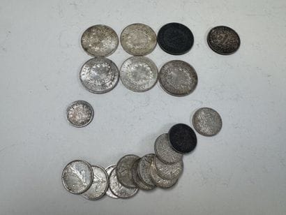 Douze pièces en argent de 5 francs, 1 de...