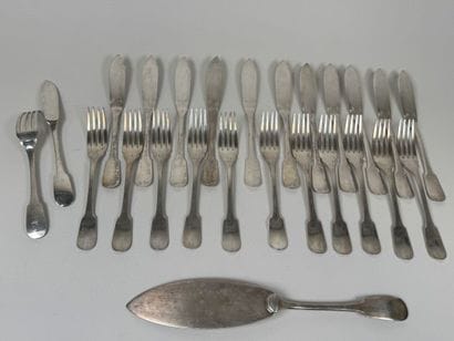 CHRISTOFLE.
Modèle CLUNY.
Série de 12 couverts...