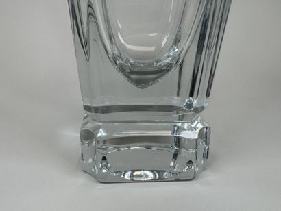 DAUM France.
Large molded and pressed crystal...