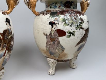 JAPAN, SATSUMA.
Pair of lidded pots in polychrome...
