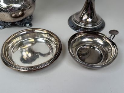 Silver plated set including:
- a pitcher...