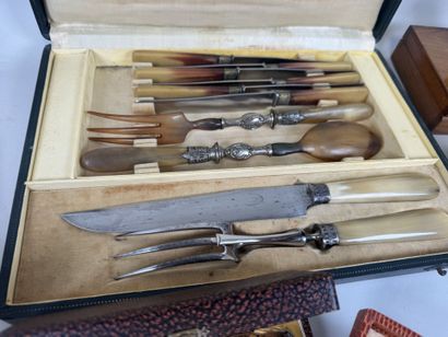 Important lot de couverts de table et de...