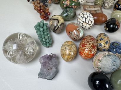 Important collection of eggs and decorative...