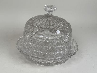 BACCARAT, in the taste of.
Cut crystal bell...