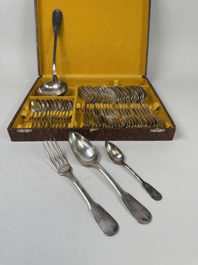 CHRISTOFLE.
Ménagère en métal argenté modèle...