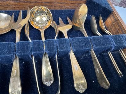 Set includes:
- AURAL.
Gold-plated dessert...