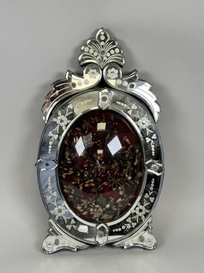 Bridal wreath made of domed glass, with a...