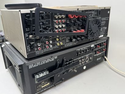 HI-FI set including:
- TECHNICS.
Model SA-DA8.
Stereo...