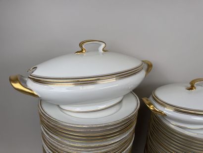 William GUERIN & Co. in Limoges.
Extensive...