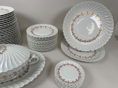 HAVILAND à Limoges.
Partie de service en...
