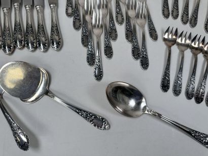 Partie de ménagère en métal argenté, modèle...