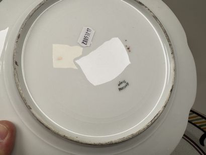 Lot consisting of:
- HAVILAND, Limoges.
Two...