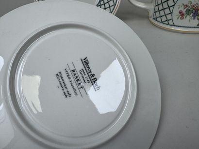 VILLEROY & BOCH.
Modèle BASKET.
Lot en faïence...
