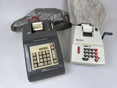Set of two BURROUGHT and HERMES calculators.
18...