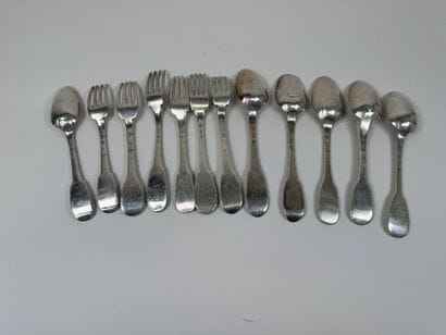 Ensemble de 6 fourchettes et 6 cuillères...