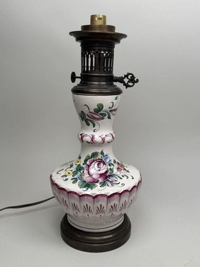 Polychrome earthenware lamp with a floral...