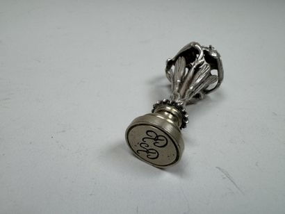 Sceau à cacheter en métal ou argent ajouré...