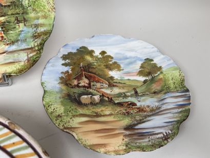 Lot consisting of:
- HAVILAND, Limoges.
Two...