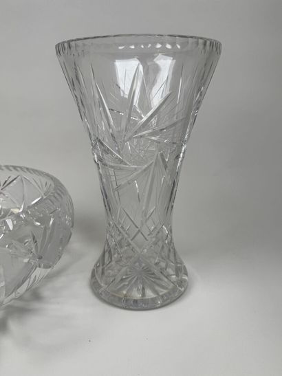 BOHEME.
Grande coupe tripode circulaire et...