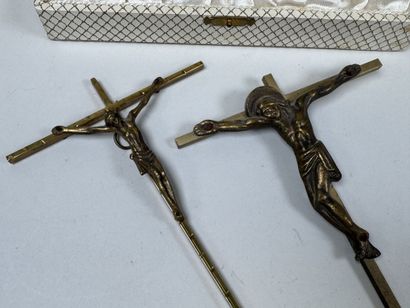 Nécessaire de baptême en métal argenté comprenant...